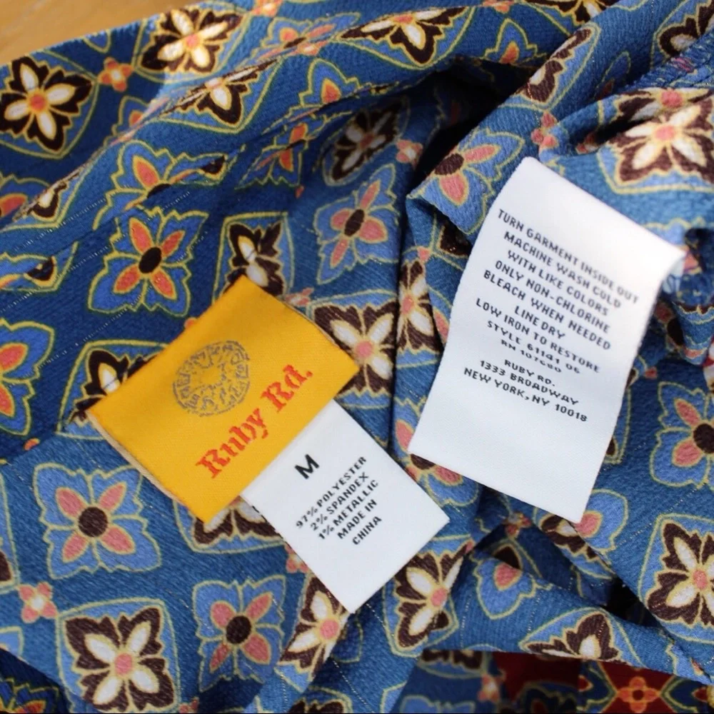 Vintage 70s Retro Print Collar and Button Loose fitting Top Medium Large Ruby - Picture 8 of 9